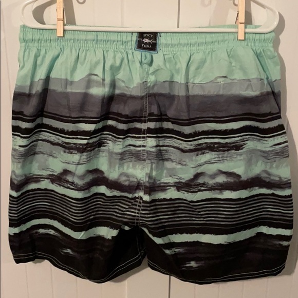 Spicy Tuna L Men’s Swim Trucks Large Shorts waves - Picture 6 of 11